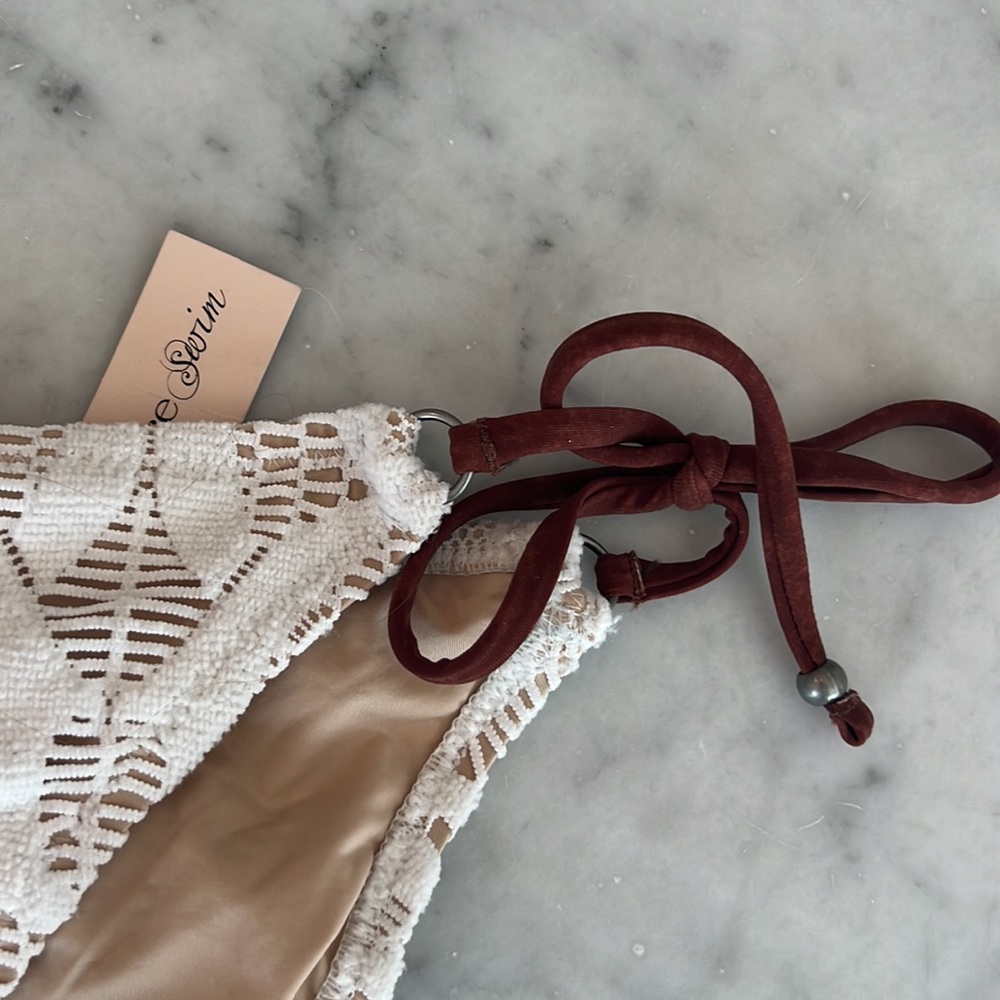 Nanette Lepore Coachella Valley crochet bikini top XS and bottom size small - Picture 5 of 8